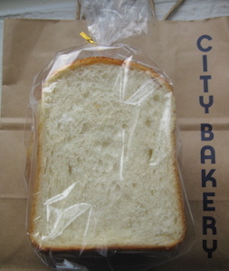 シティーベーカリー  食パン.JPG