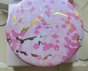 ヨックモック 春限定 桜のラングドシャ 2.JPG